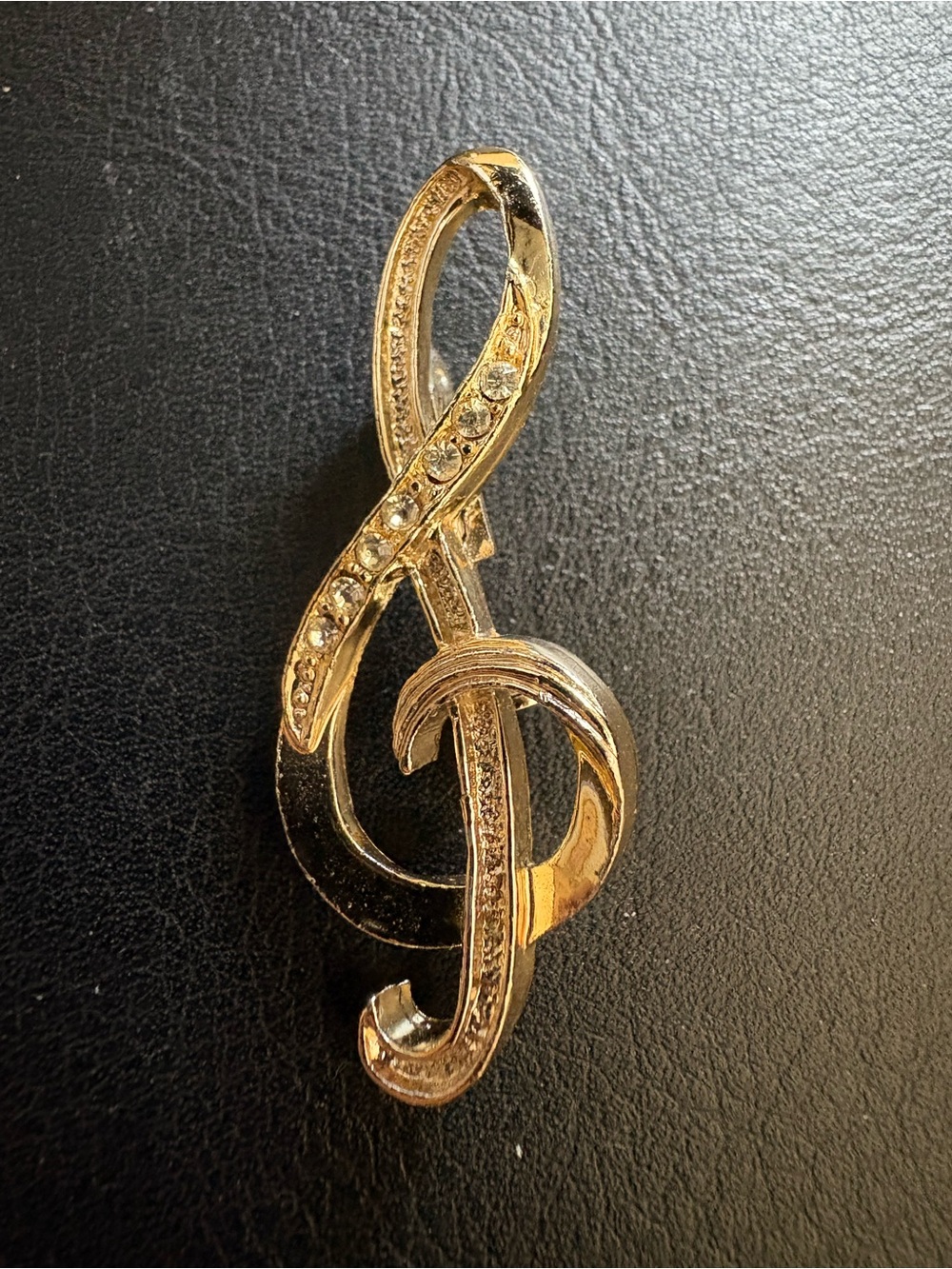 Vintage Gold tone Treble Clef Brooch with Clear Rhinestones